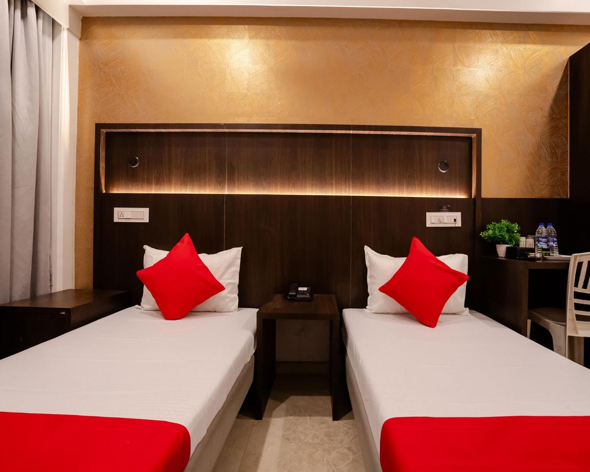 Hotel Grand Seasons- นาวีมุมไบ ภายนอก รูปภาพ