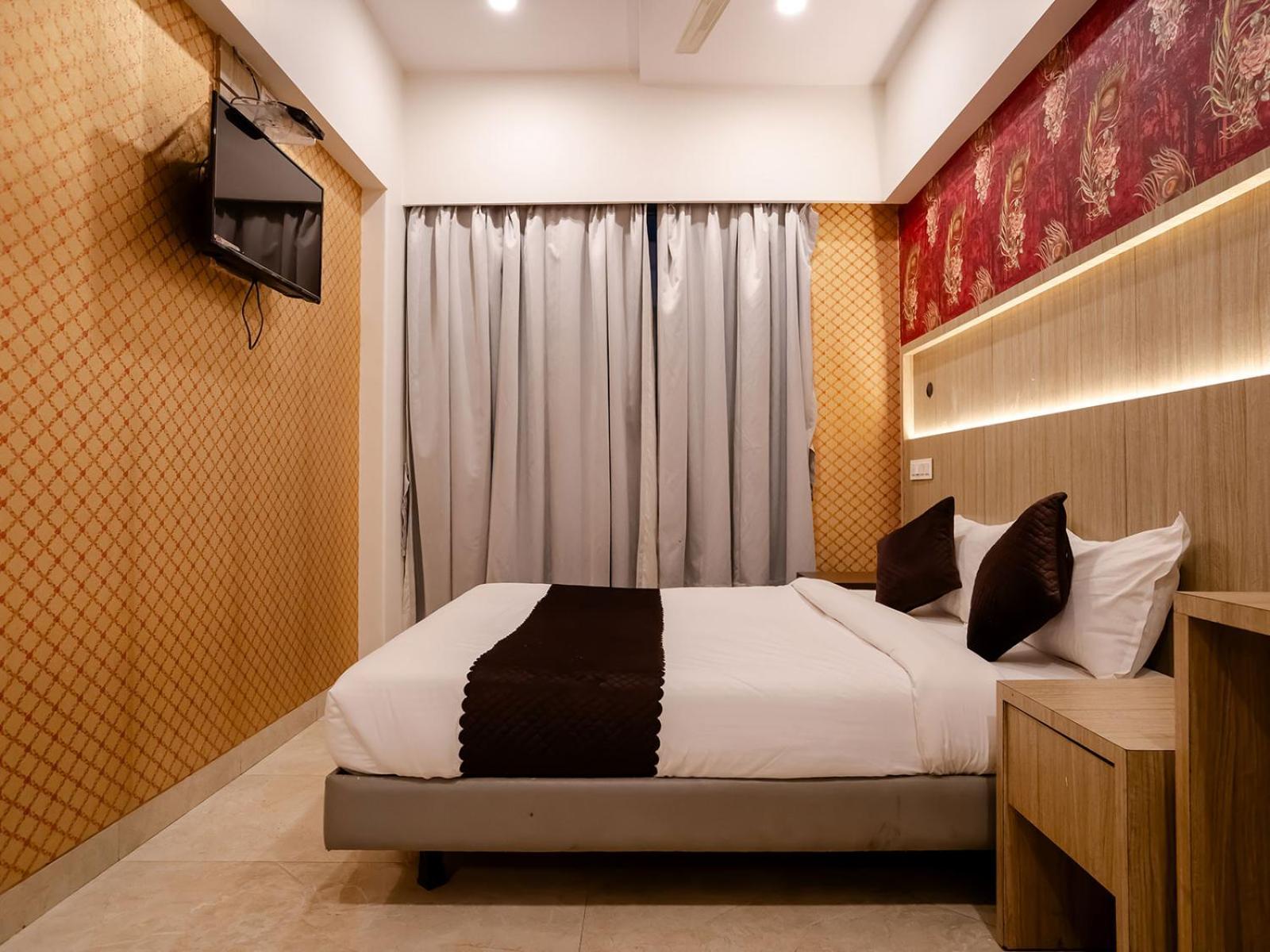 Hotel Grand Seasons- นาวีมุมไบ ภายนอก รูปภาพ